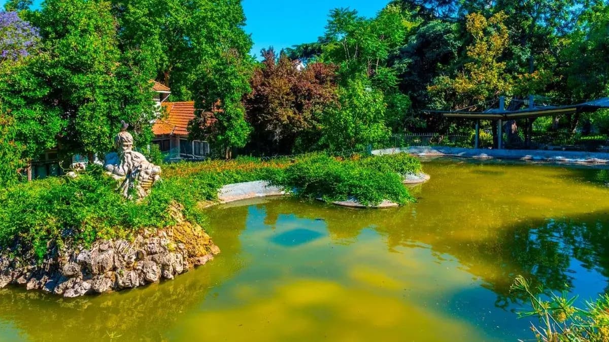 Jardim da Estrela, one of Lisbon’s most popular parks