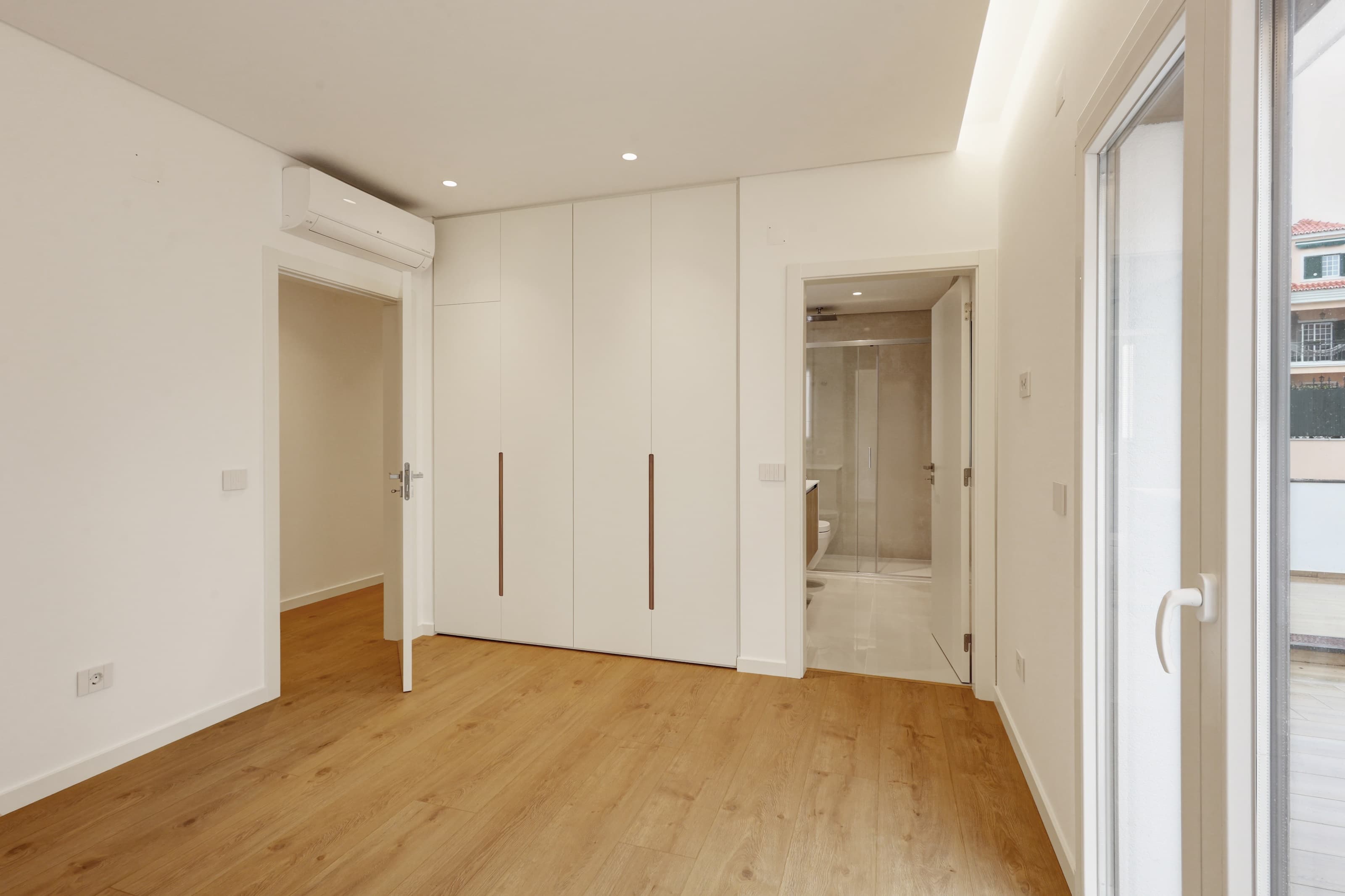 Featured property gallery image