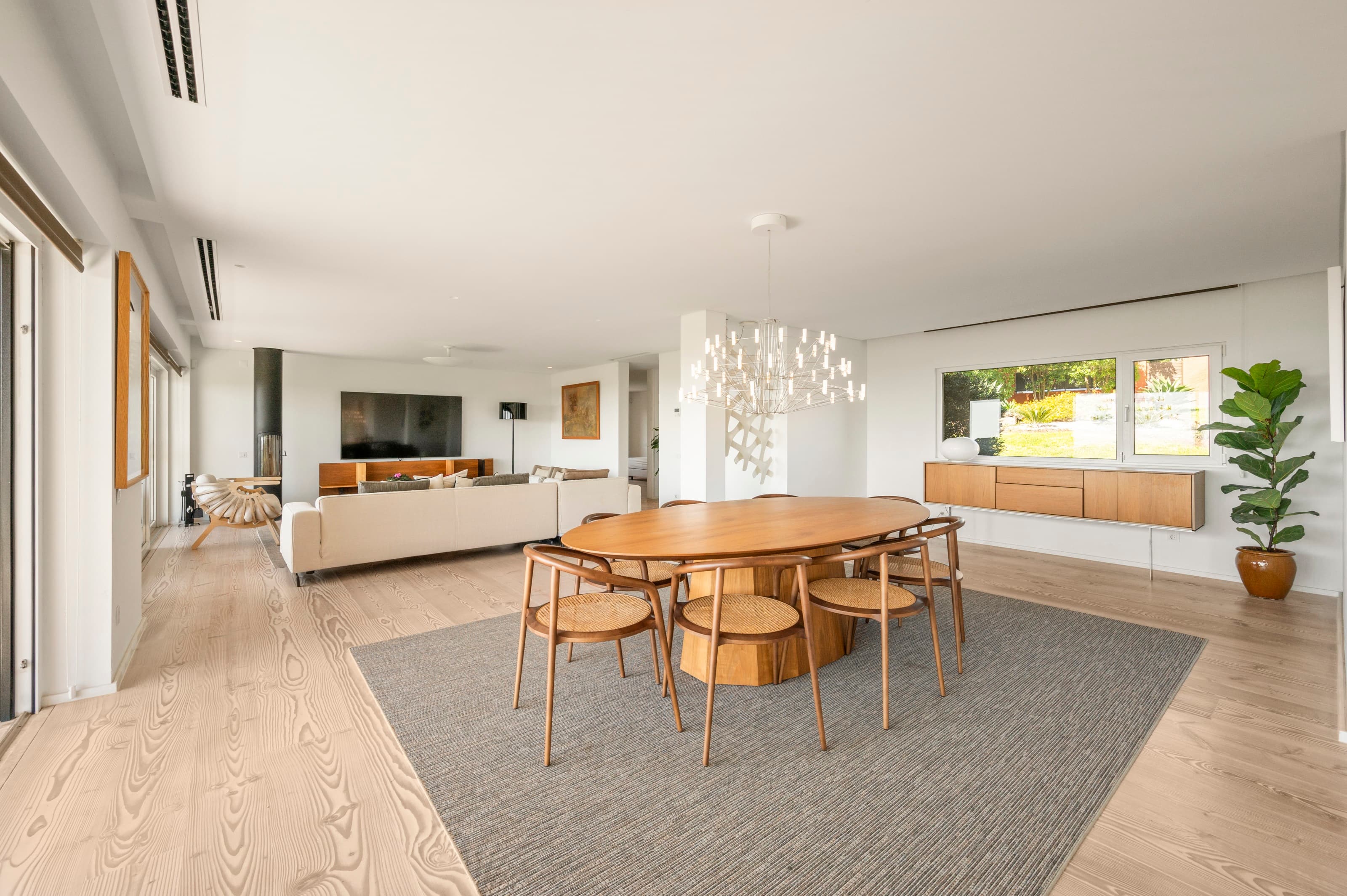 Featured property gallery image