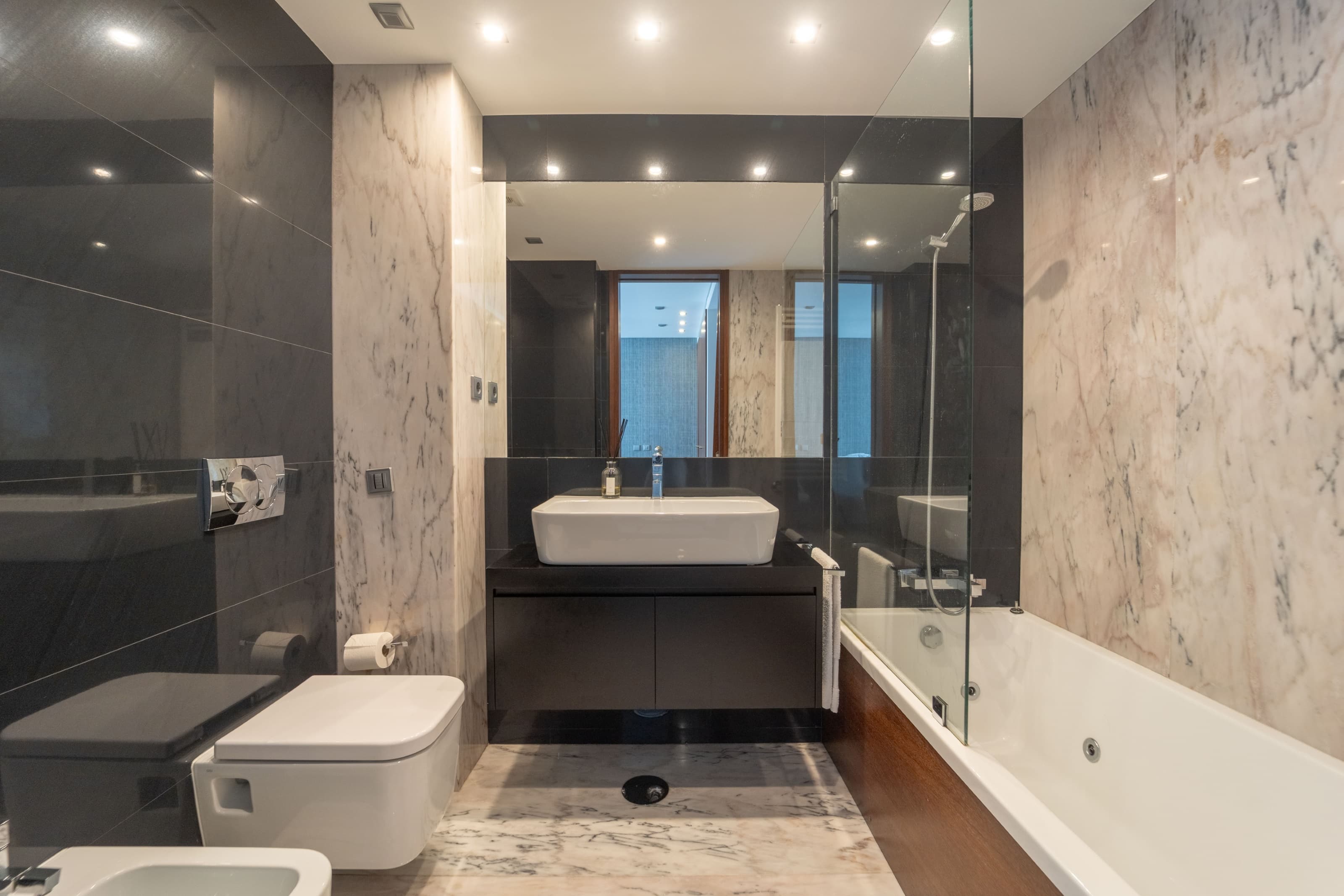 Featured property gallery image