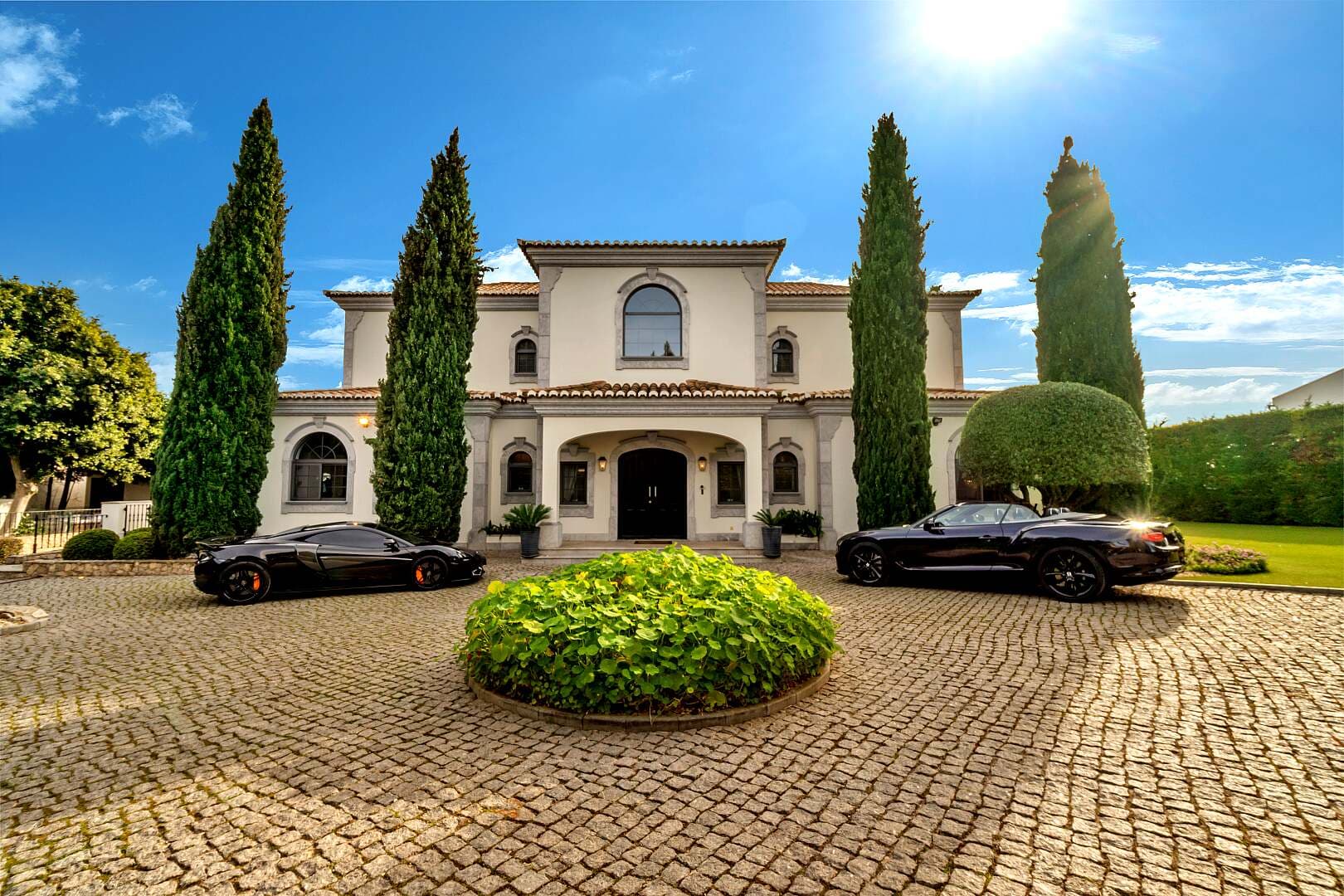 Featured property gallery image