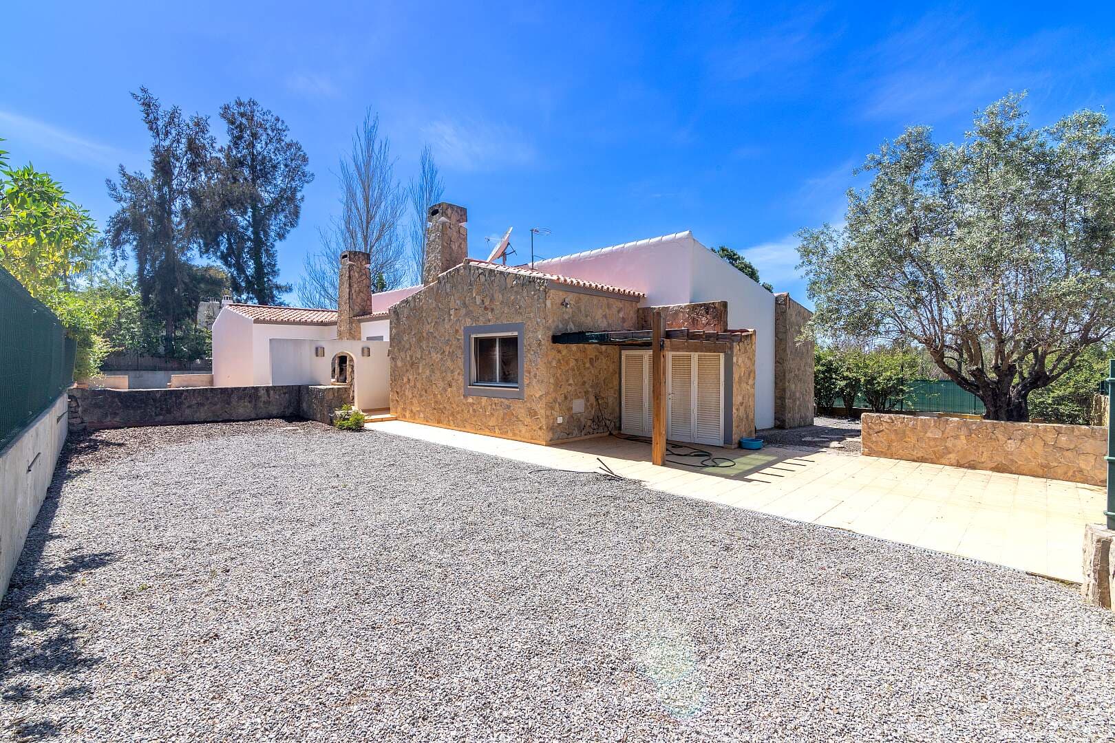 Featured property gallery image