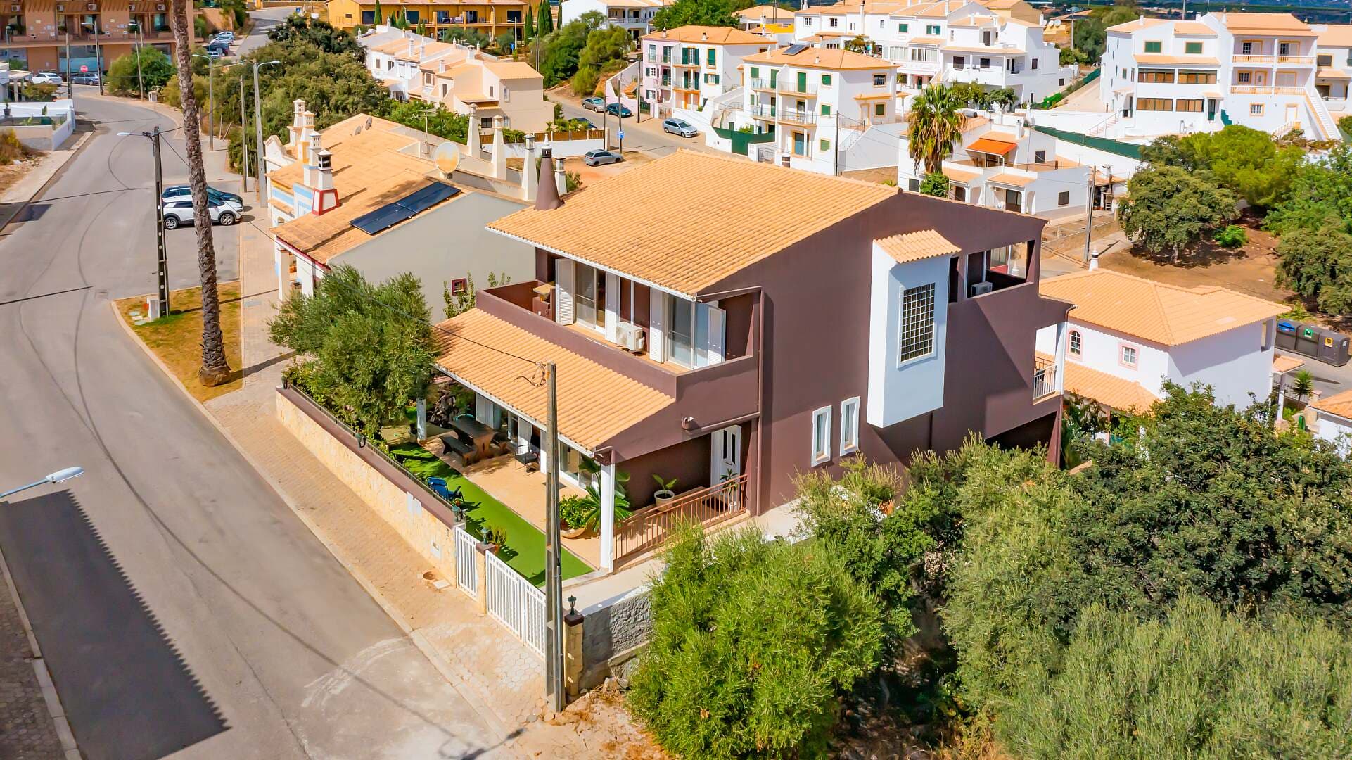 Featured property gallery image