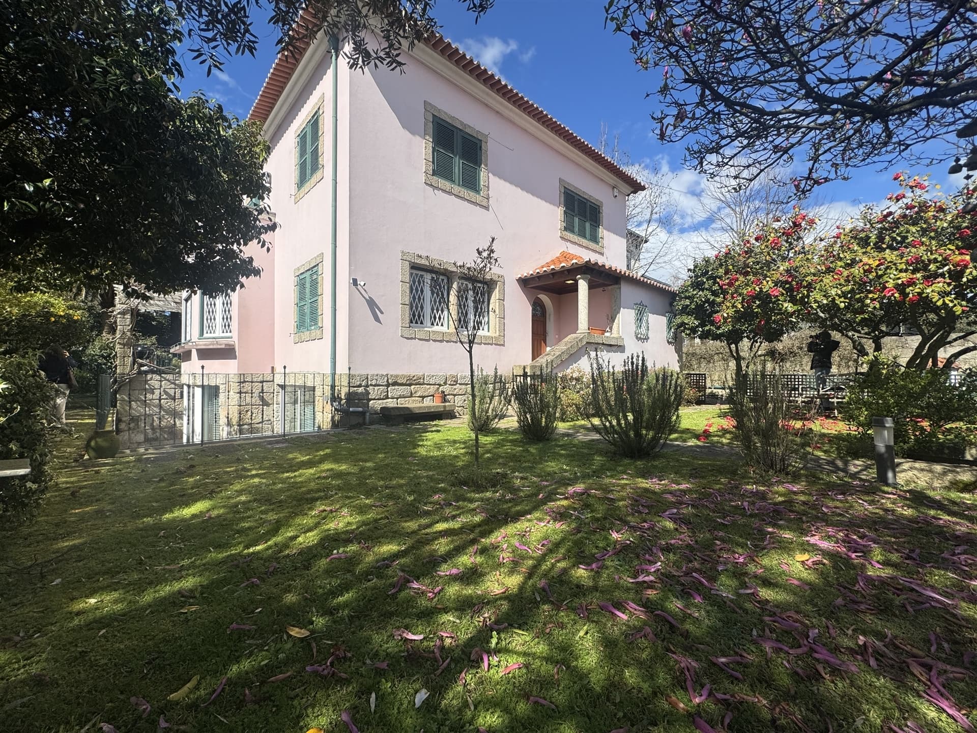 Featured property gallery image