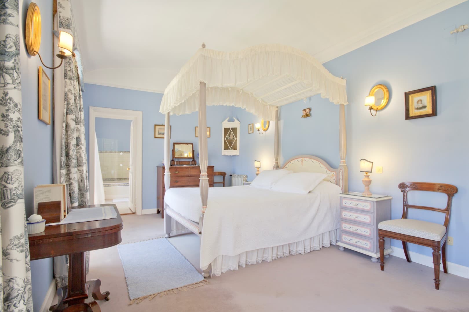 Featured property gallery image