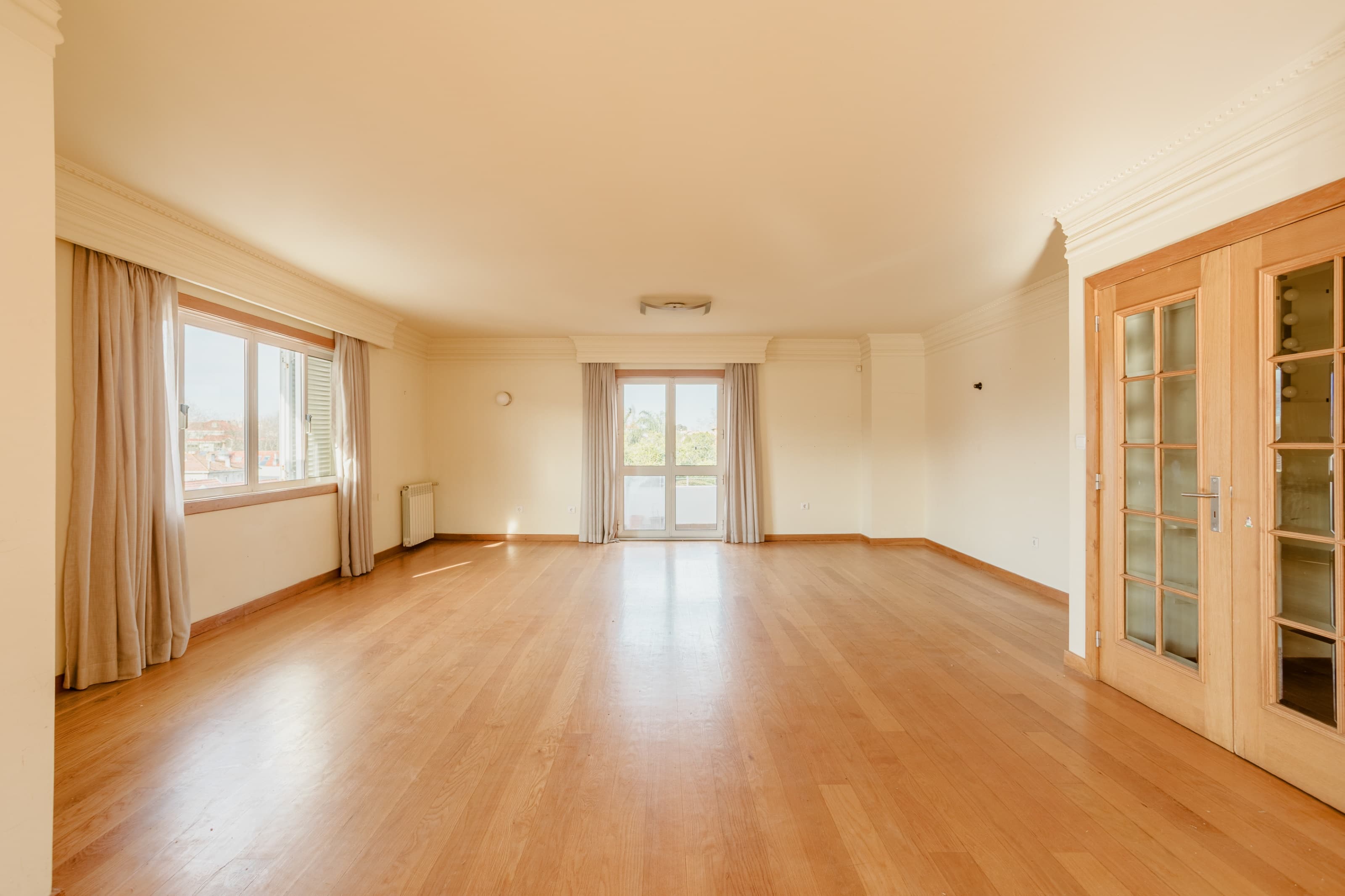 Featured property gallery image