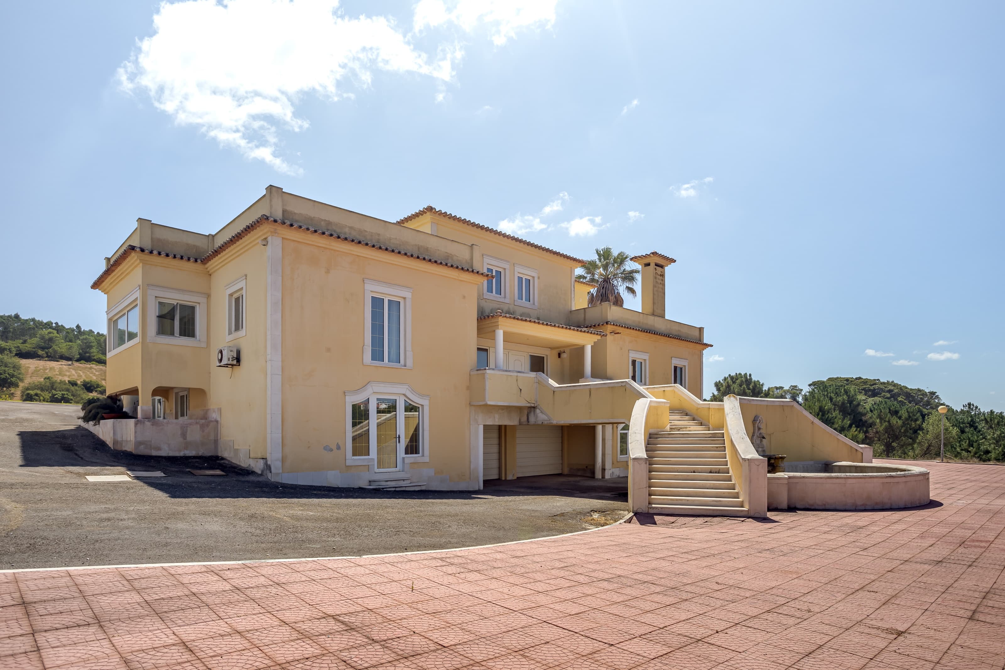 Featured property gallery image