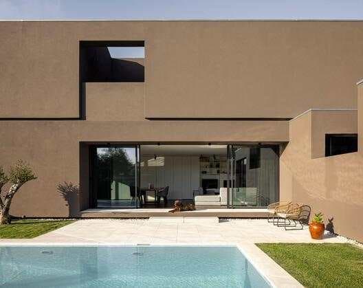Featured property gallery image