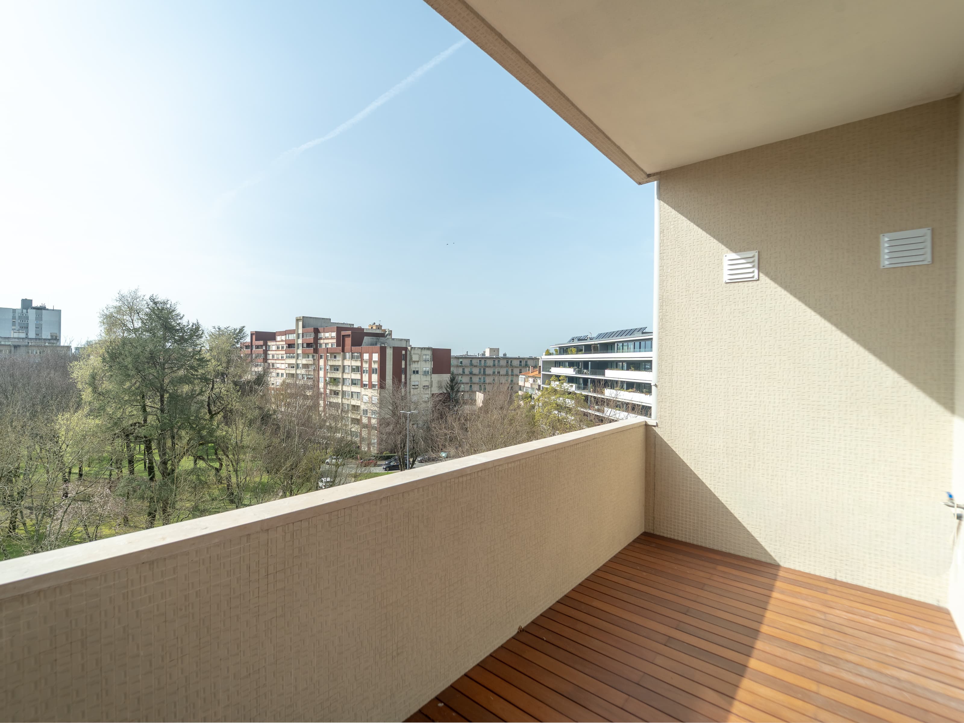 Featured property gallery image