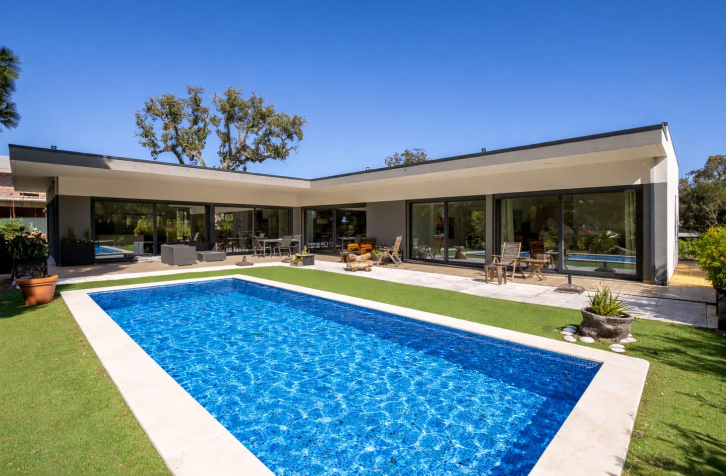 Featured property gallery image