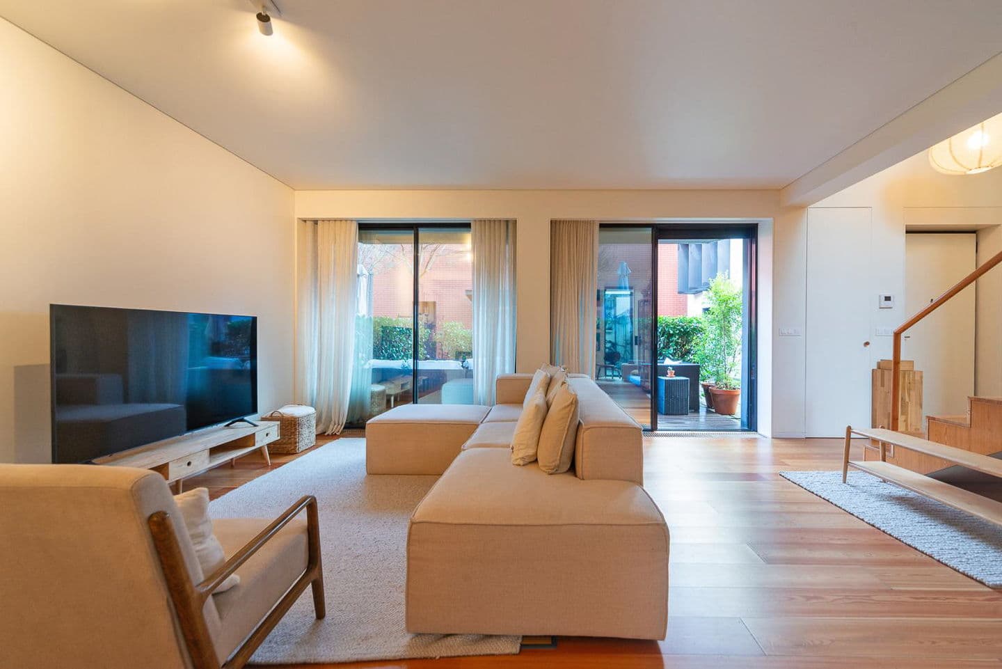 Featured property gallery image