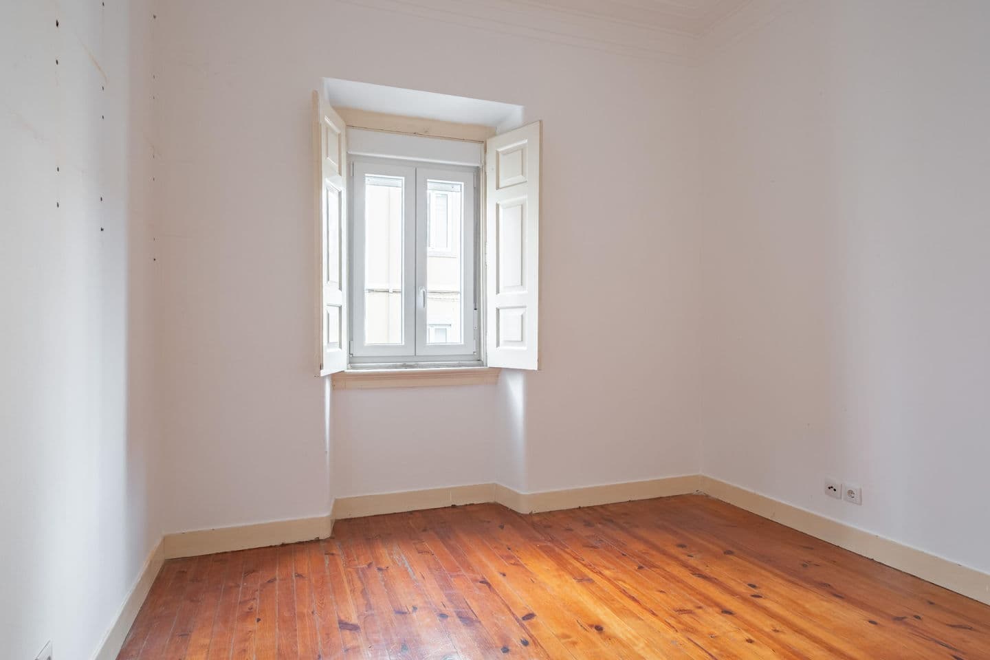 Featured property gallery image