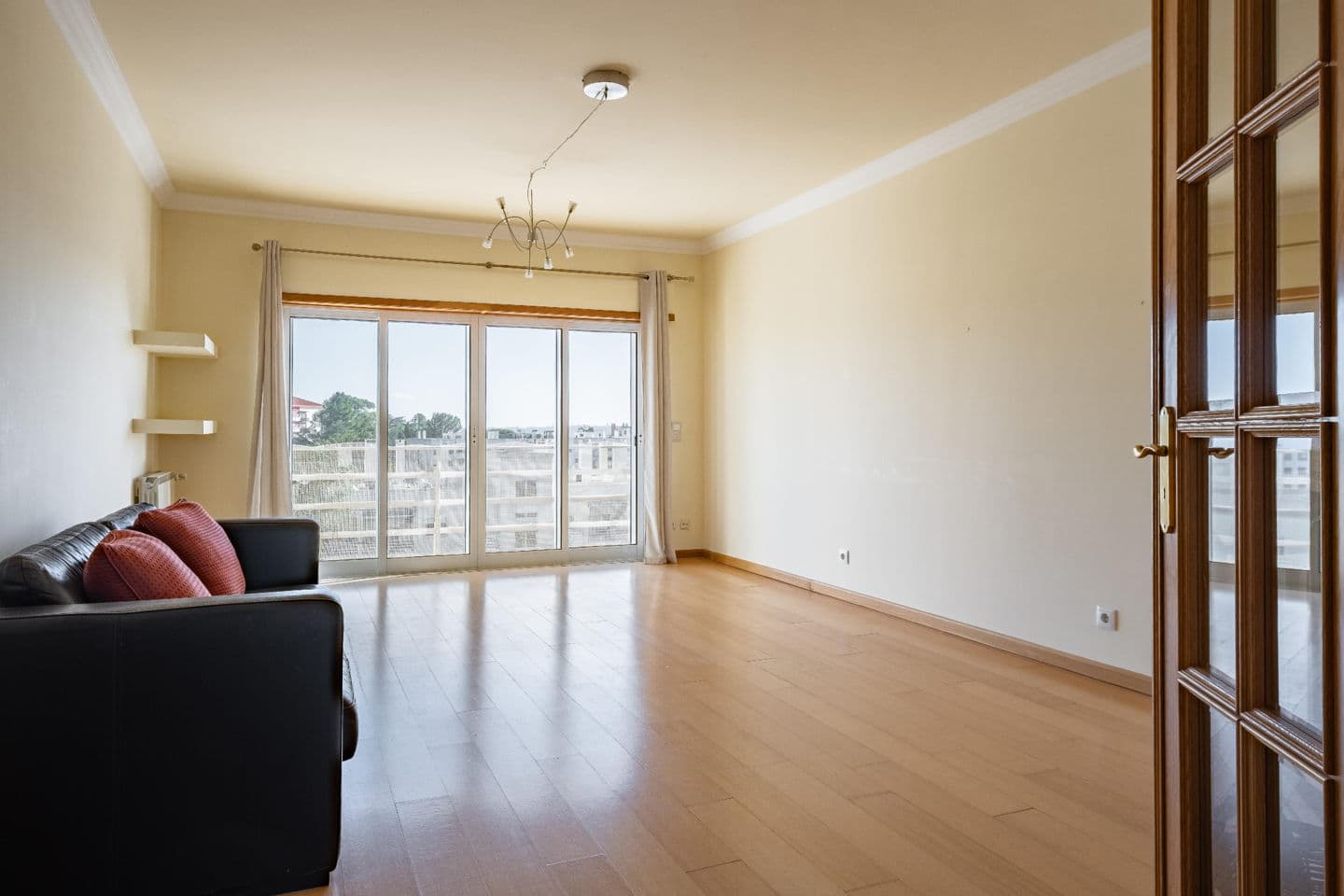 Featured property gallery image