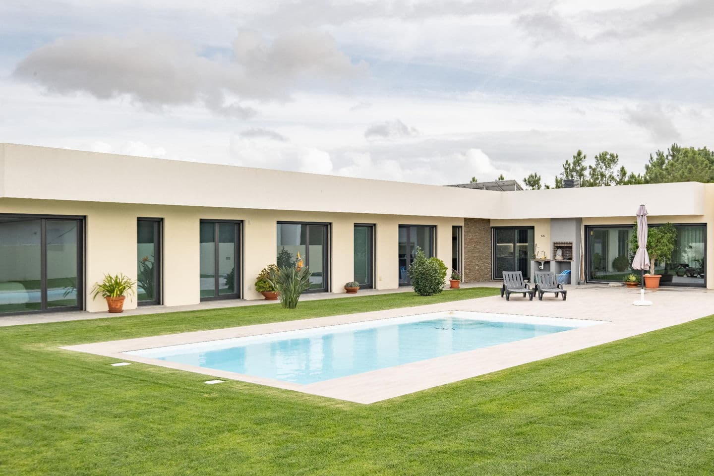 Featured property gallery image
