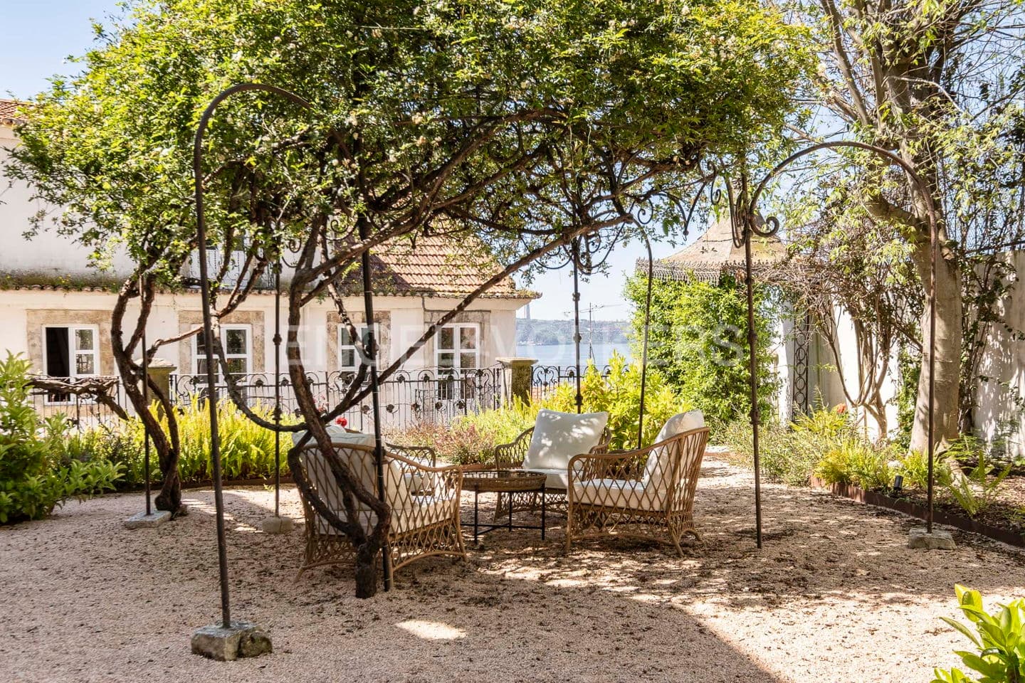 Featured property gallery image