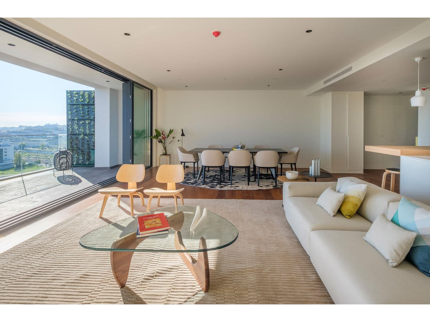 Featured property gallery image