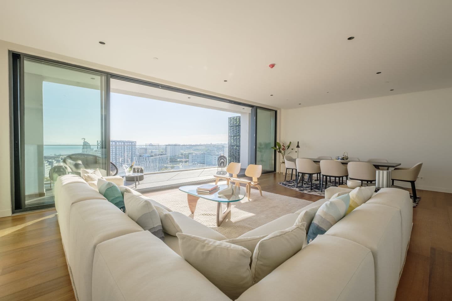 Featured property gallery image