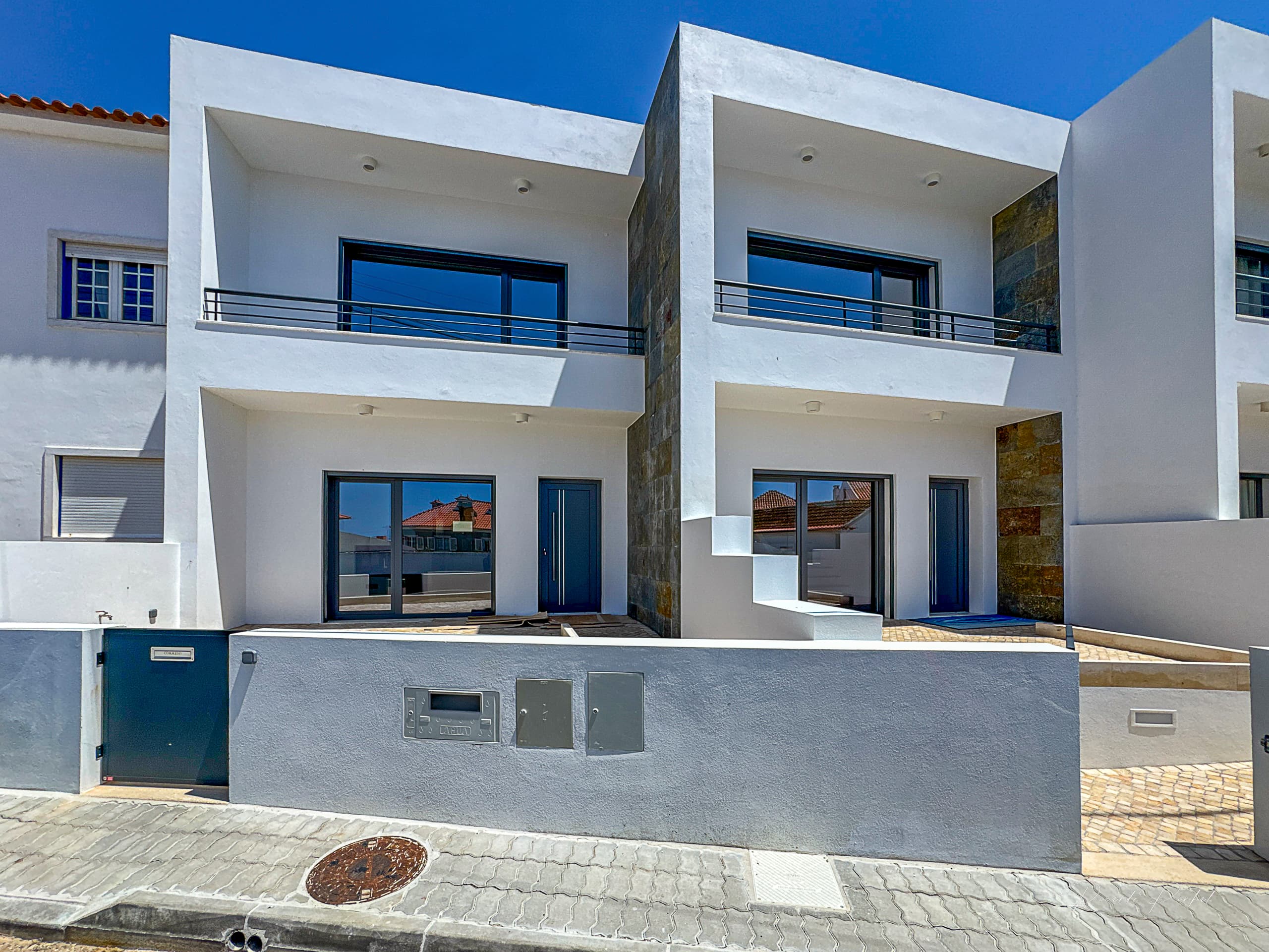 Featured property gallery image