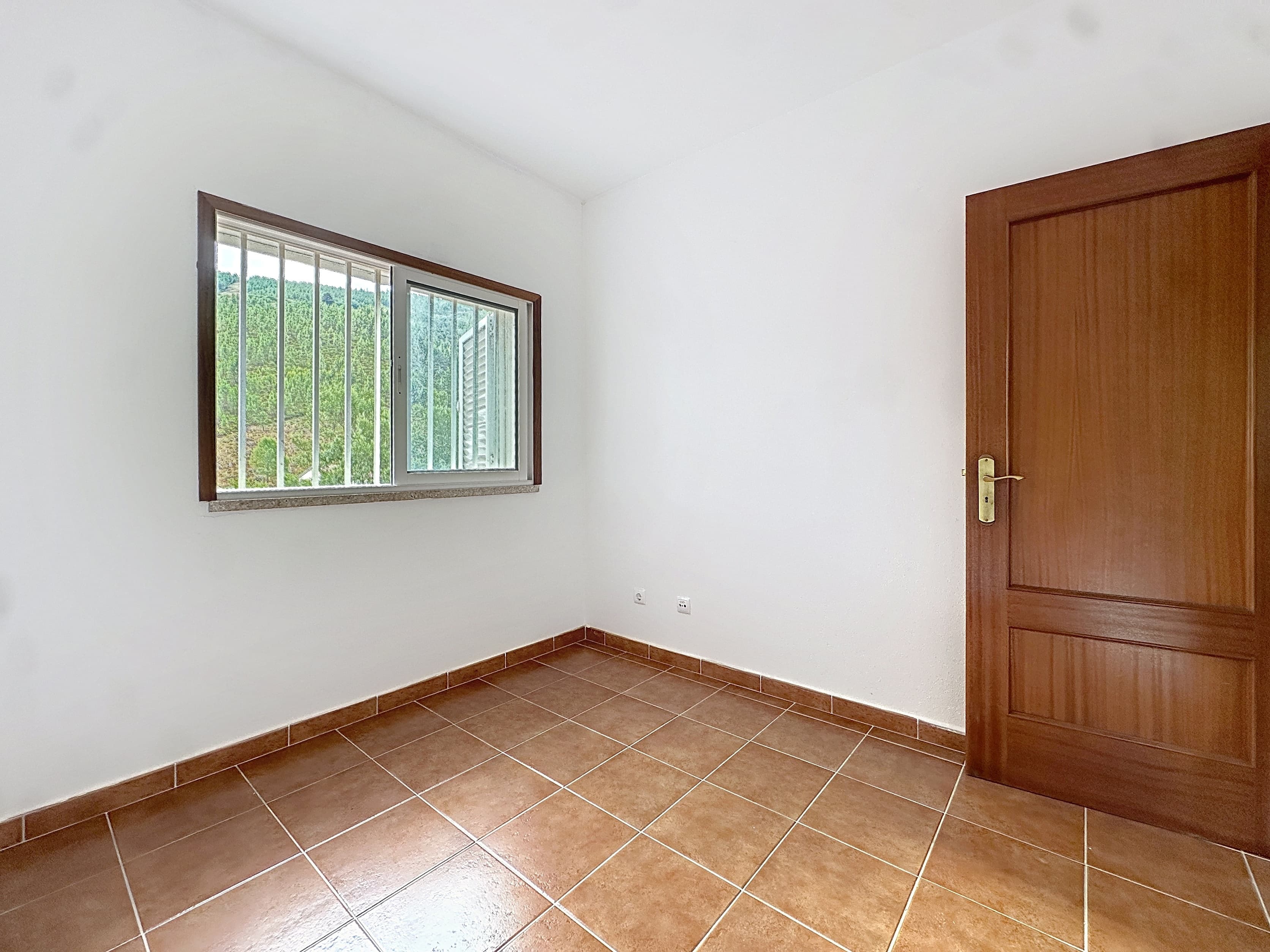 Featured property gallery image