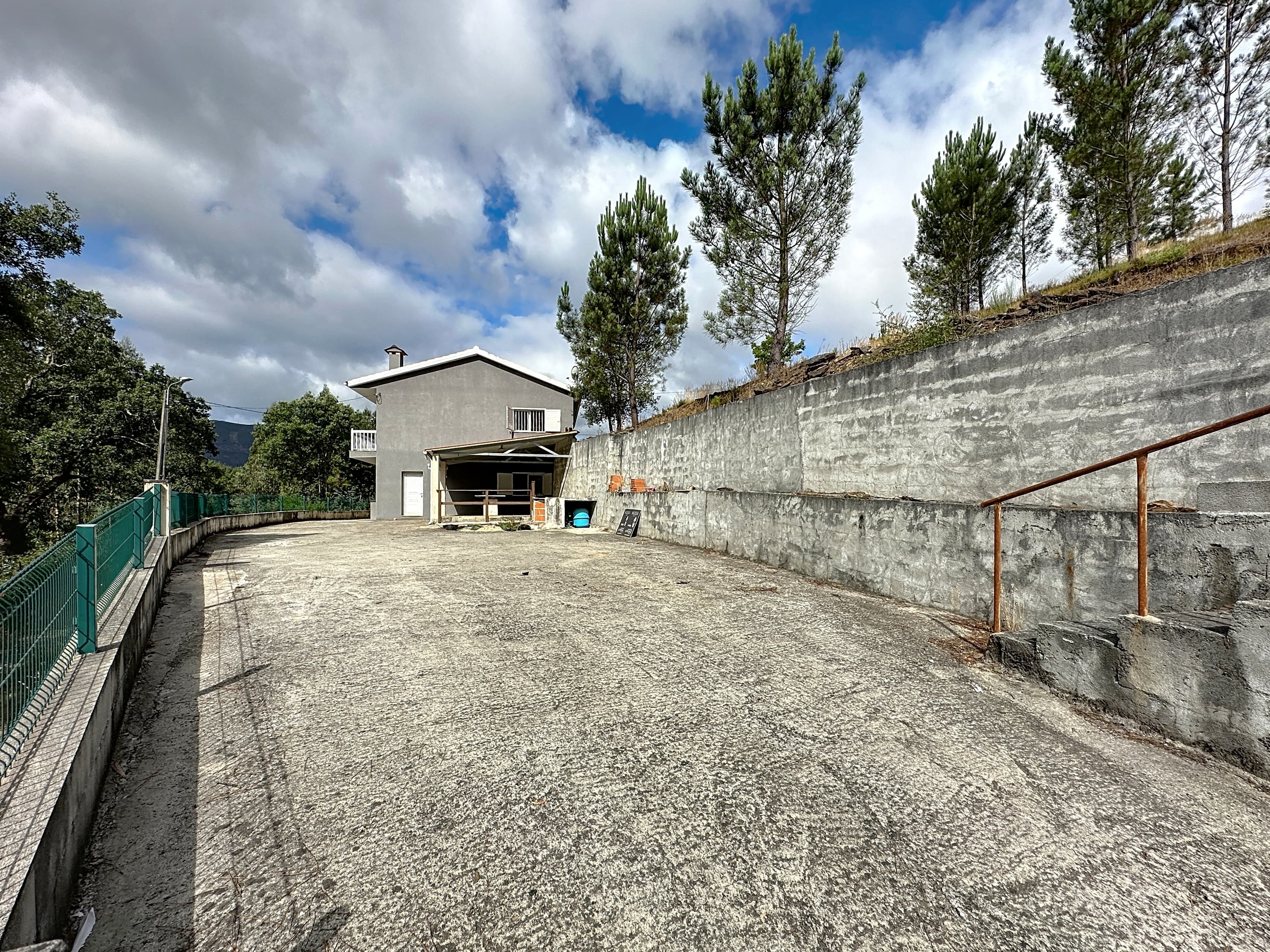 Featured property gallery image