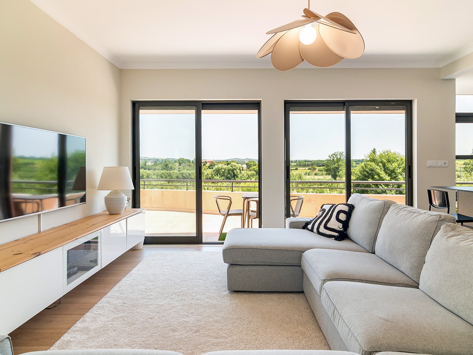 Featured property gallery image