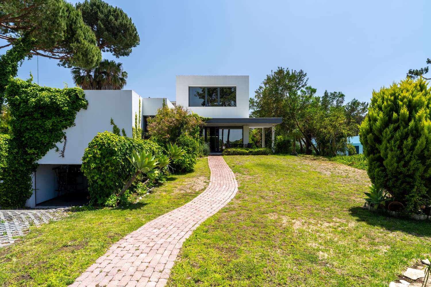 Featured property gallery image
