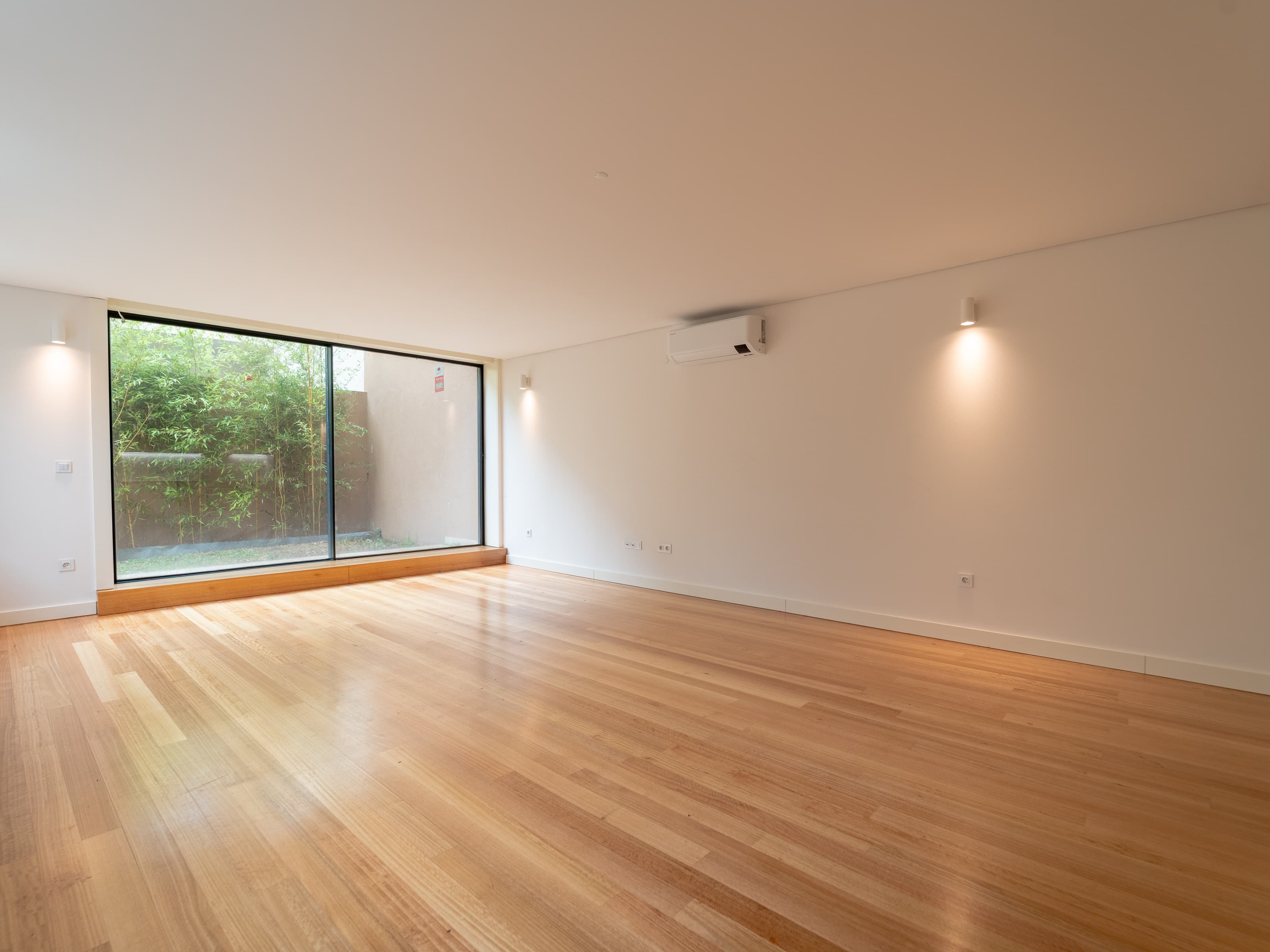 Featured property gallery image
