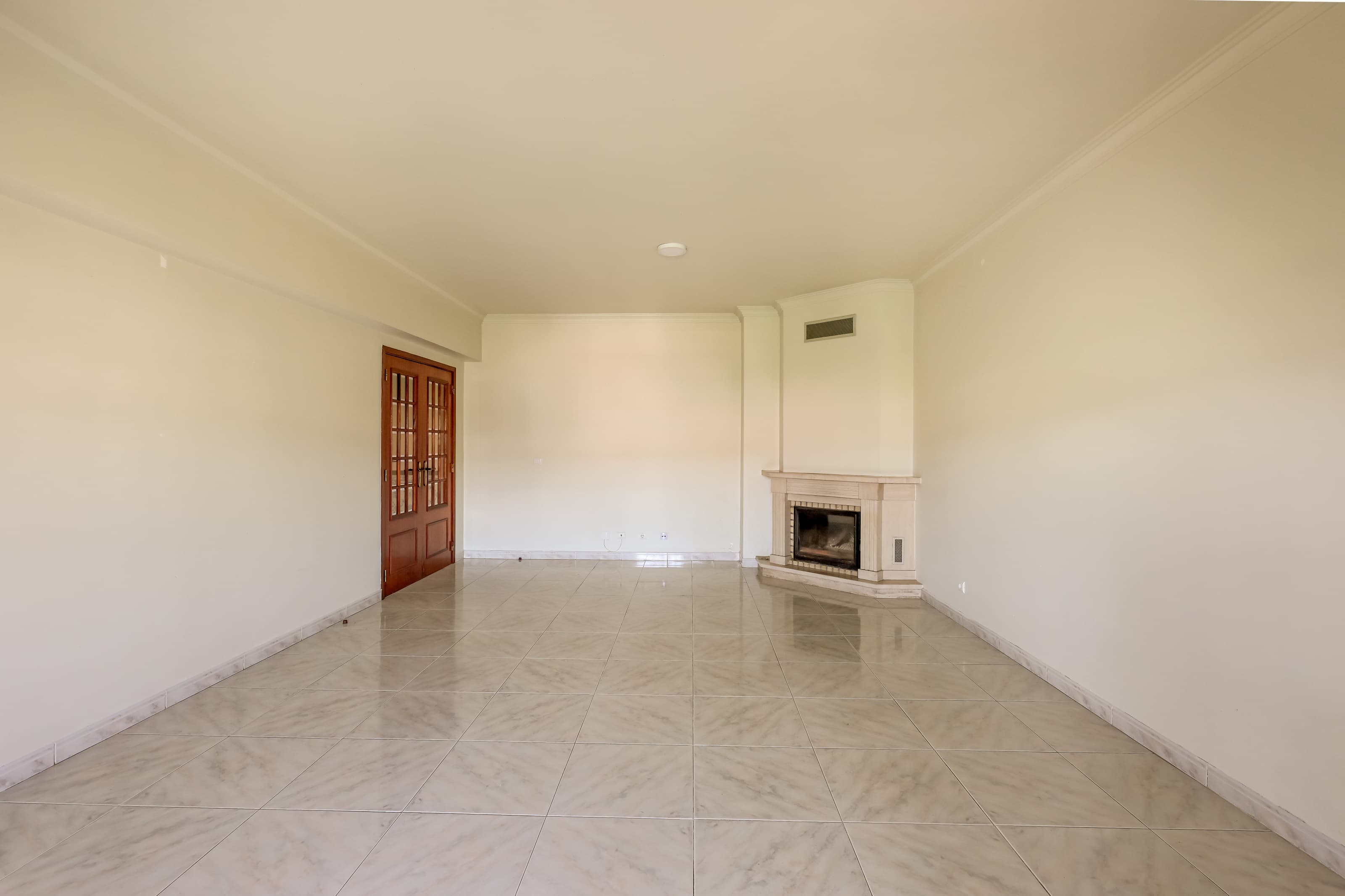 Featured property gallery image