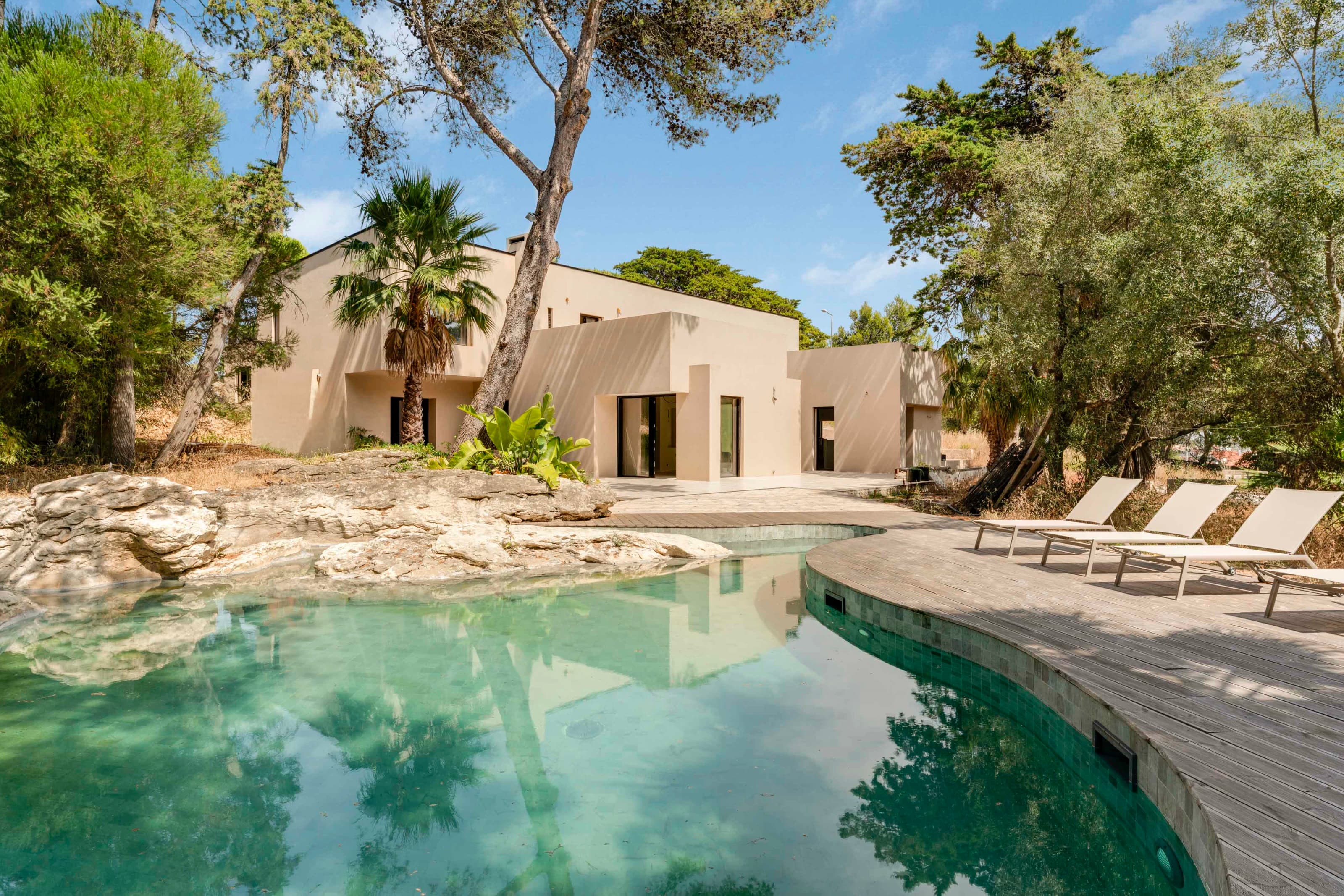 Featured property gallery image