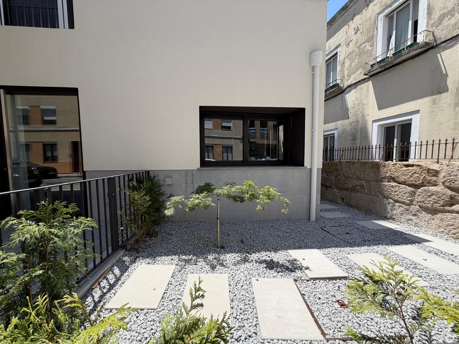 Featured property gallery image