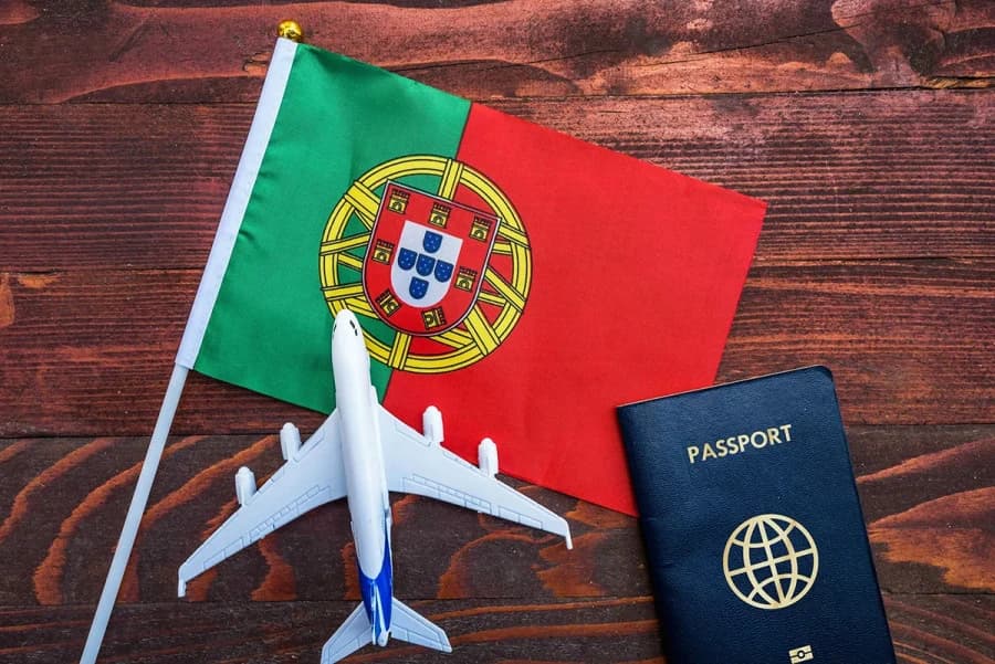 Mudança para Portugal: apoio especializado para capacitar expatriados e viagens completas