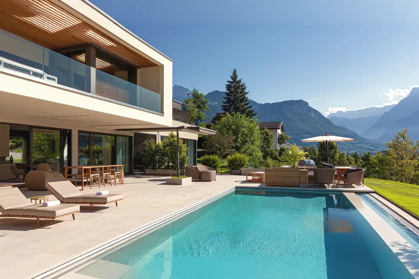 Modern luxury villa with pool and mountain views, ideal for living in Portugal