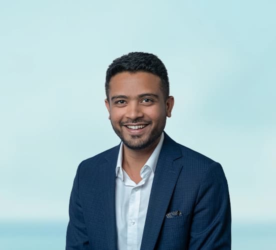 Shahbaz Asghar, Gestor de Propriedades