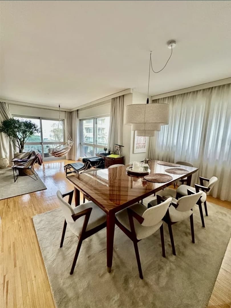 Featured property gallery image