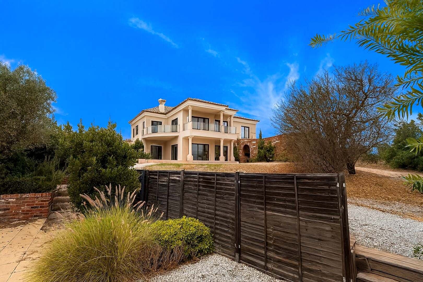Featured property gallery image