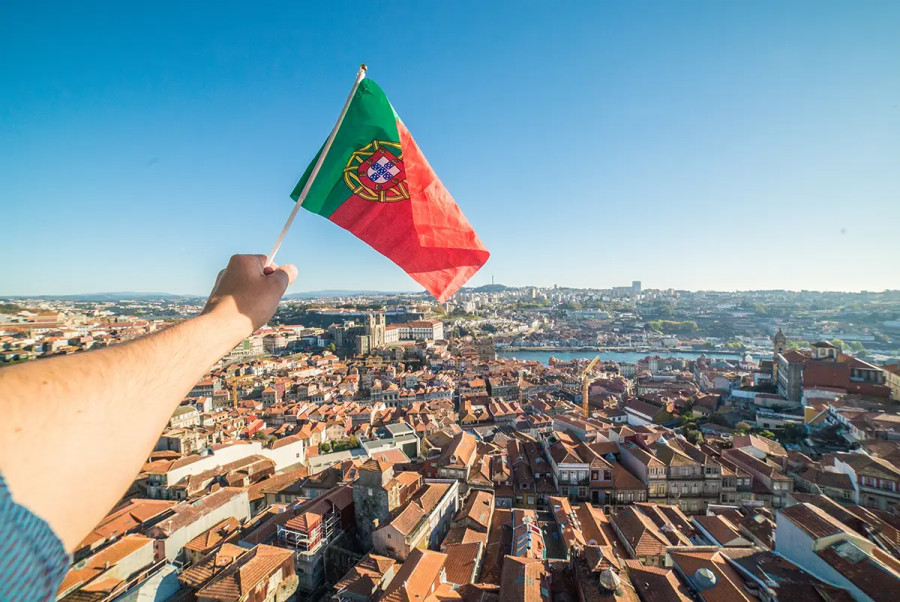Residency vs Citizenship in Portugal – What is the Best Option?
