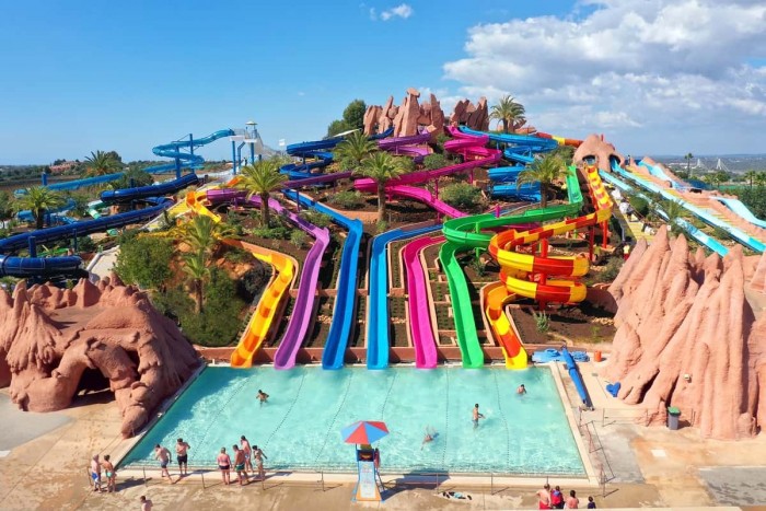 Slide and splash Portugal Home - Portugal propety experts