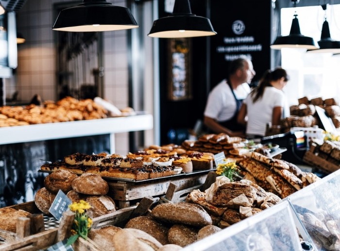 Indulge yourself in sweets in Pastelaria Versailles Portugal Home - Portugal propety experts
