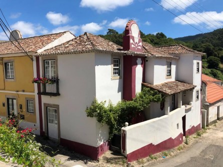 Colares, Property for sale in Sintra, Lisbon, PW1223