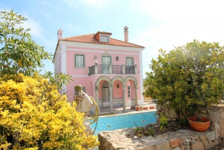 Colares Villa, Portugal Golden Visa Property, Property for sale in Colares, Sintra, PW1562