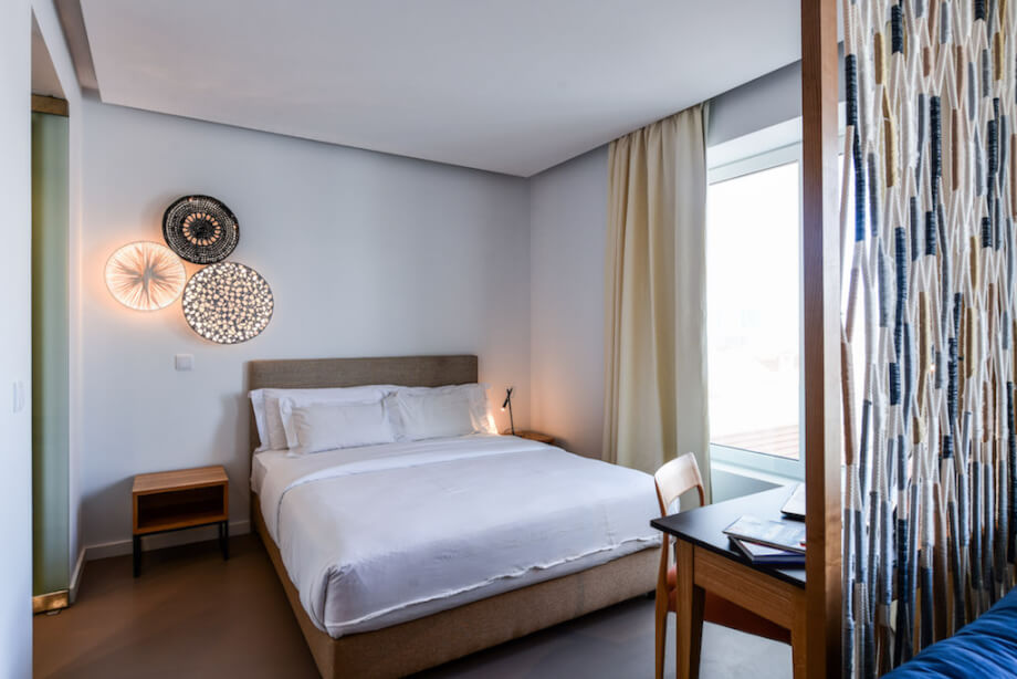 Modern Apartment for Sale in Areeiro | Elegant Living in Central Lisbon, Property for sale in PW2748