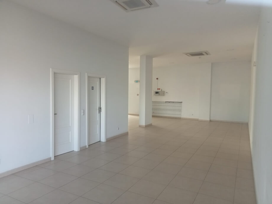 Lagos Commercial Property, Property for sale in Lagos, Faro, PW2997
