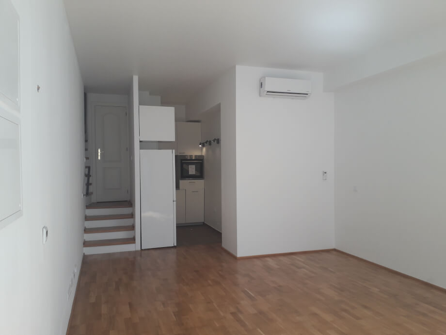 Lagos centre, Property for sale in PW3000