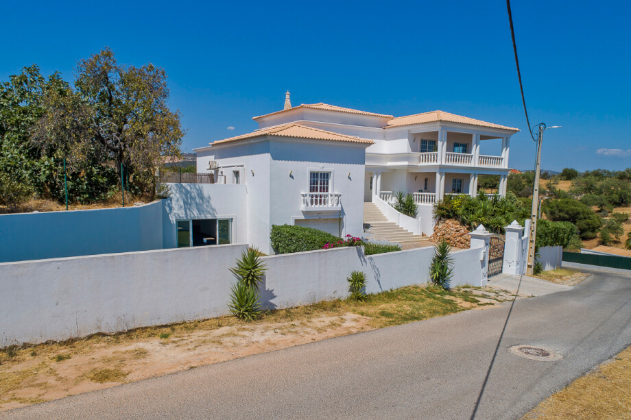 Hillside Villa, Property for sale in PW3010