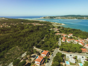 Magnificent Land in the Pérola de Lagoa - Óbidos, Property for sale in BL019