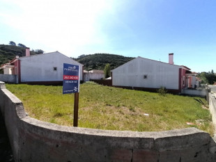 Lote em Óbidos a apenas 3 minutos do Castelo, Property for sale in BL879