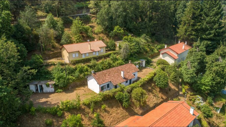 Restored, rustic and rural mini cottage in typical Portuguese