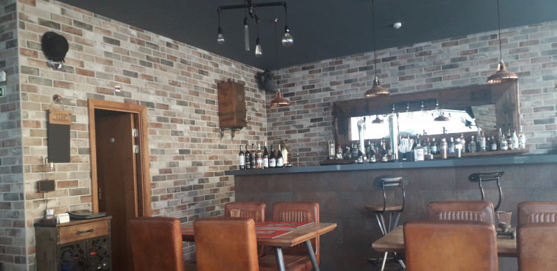 Central Lagos Renowned Restaurant with guaranteed yield, Property for sale in PW3708