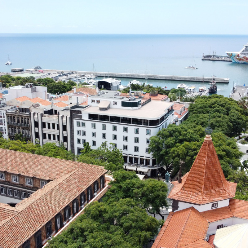 Madeira Hotel, Property for sale in PW3709