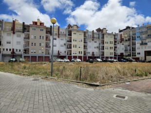 Land with project under development for a student residence, Property for sale in CR213
